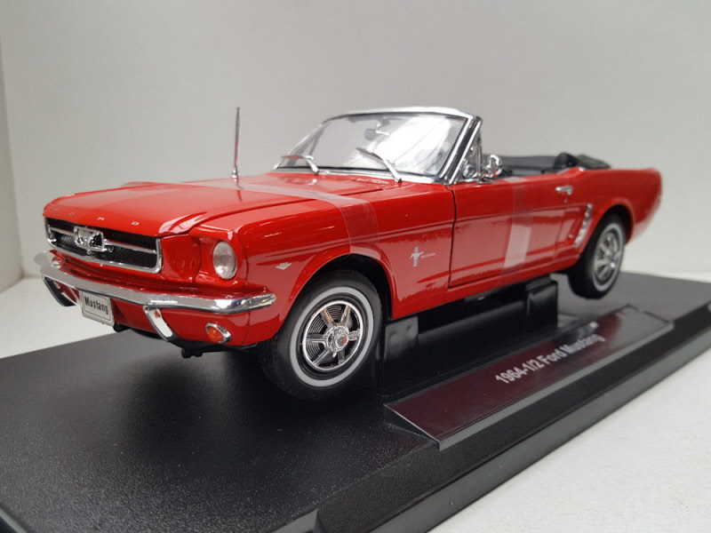 Kent Obsessie Grace Welly: Ford Mustang Cabriolet 1964 Rood | 12519cab.ro / P4990 |  4891761125196